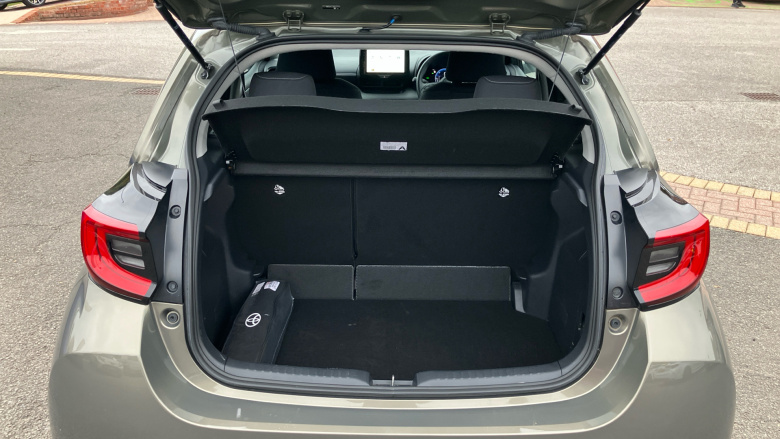 Toyota Yaris 1.5 Hybrid Design 5dr CVT Hybrid Hatchback